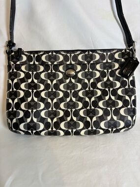 Coach Peyton Dream C Swingpack crossbody